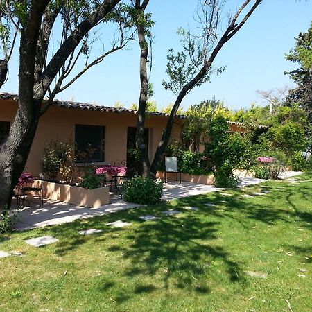 Mas La Provence Bed & Breakfast ลีล-ซูร์-ลา-ซอร์ก ภายนอก รูปภาพ
