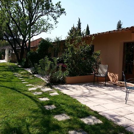 Mas La Provence Bed & Breakfast ลีล-ซูร์-ลา-ซอร์ก ภายนอก รูปภาพ