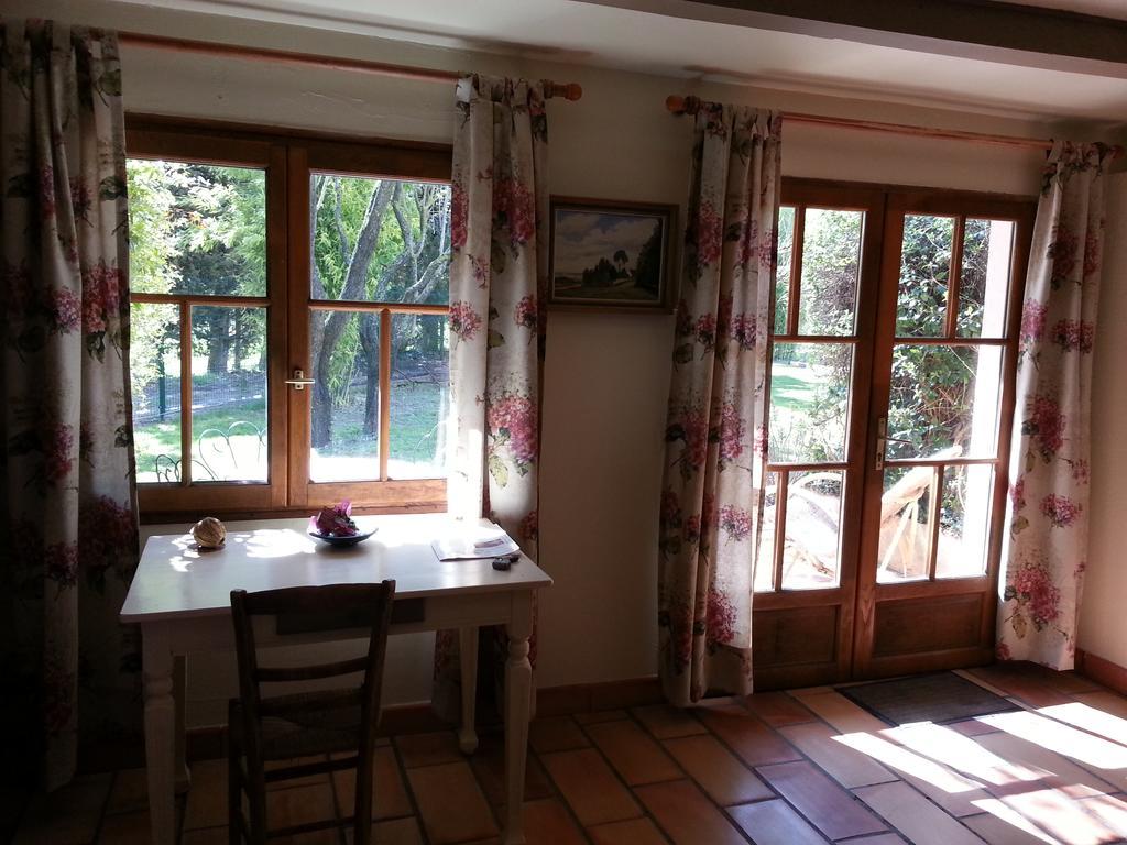 Mas La Provence Bed & Breakfast ลีล-ซูร์-ลา-ซอร์ก ห้อง รูปภาพ