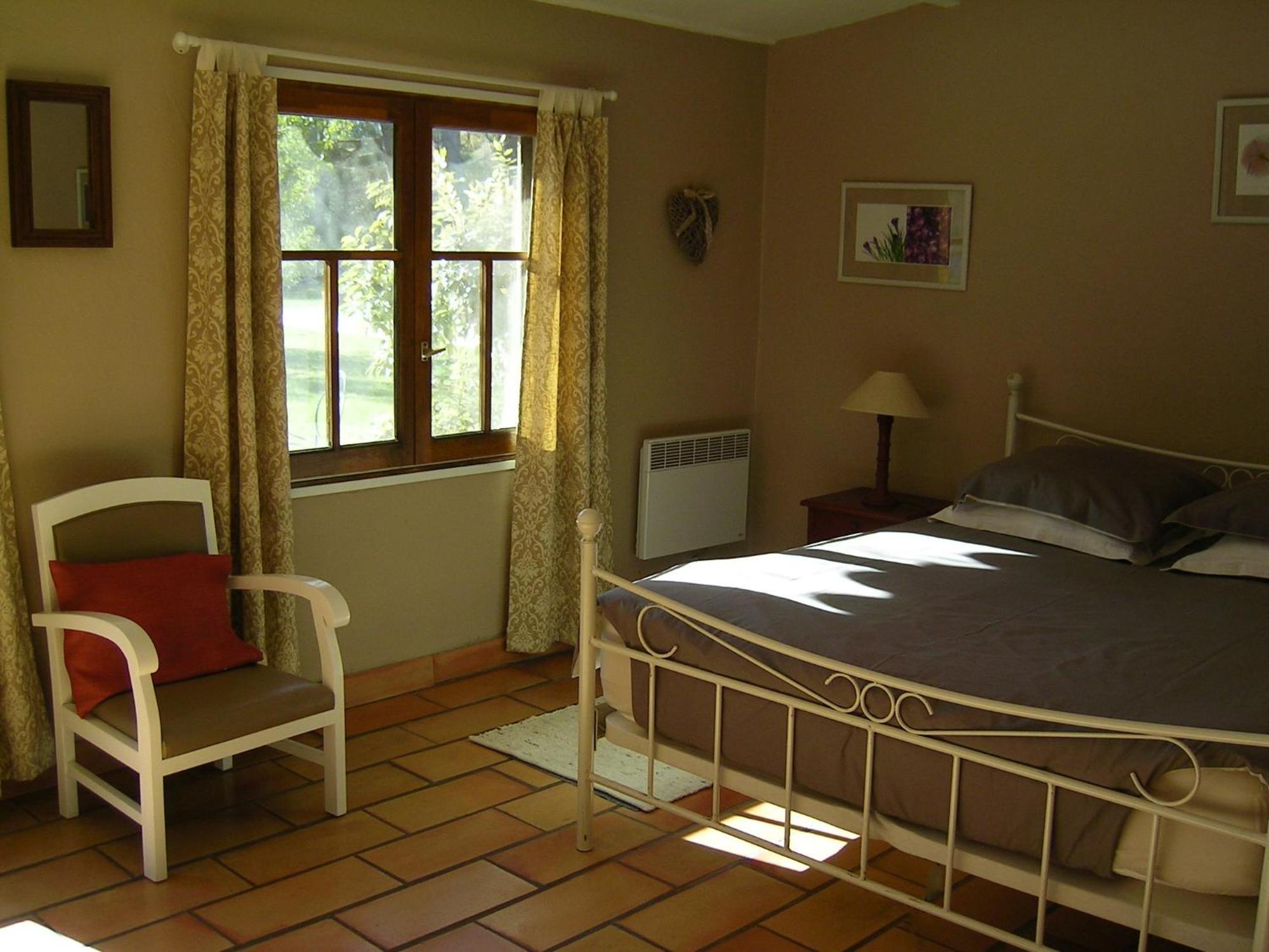 Mas La Provence Bed & Breakfast ลีล-ซูร์-ลา-ซอร์ก ห้อง รูปภาพ
