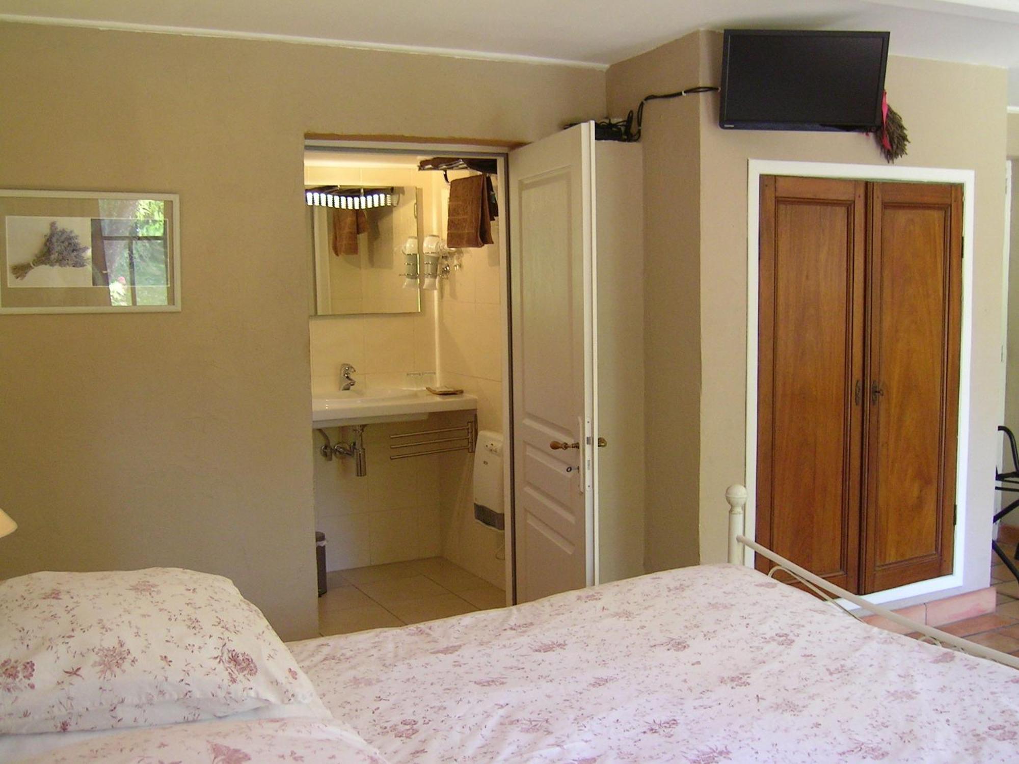 Mas La Provence Bed & Breakfast ลีล-ซูร์-ลา-ซอร์ก ห้อง รูปภาพ