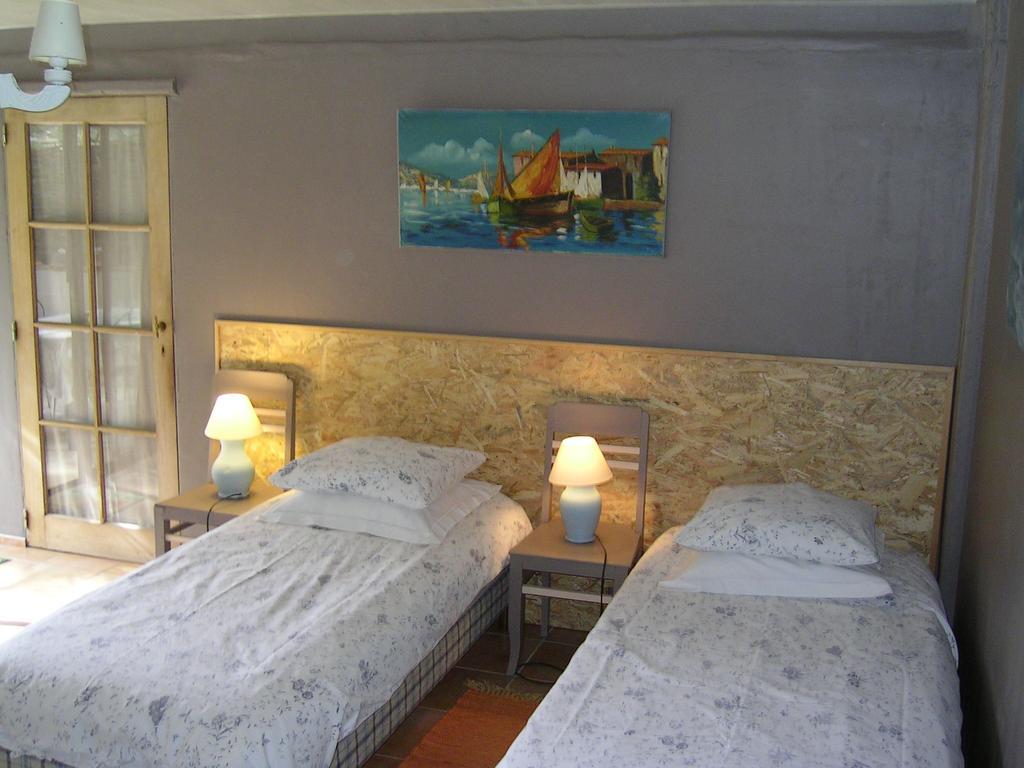 Mas La Provence Bed & Breakfast ลีล-ซูร์-ลา-ซอร์ก ห้อง รูปภาพ