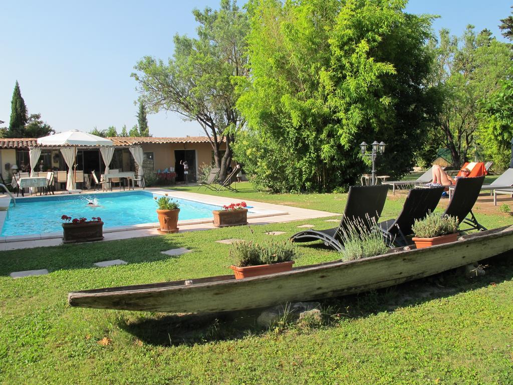 Mas La Provence Bed & Breakfast ลีล-ซูร์-ลา-ซอร์ก ภายนอก รูปภาพ