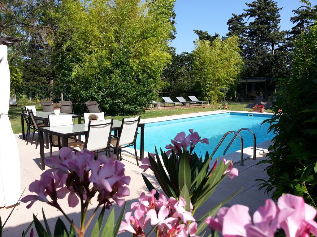 Mas La Provence Bed & Breakfast ลีล-ซูร์-ลา-ซอร์ก ภายนอก รูปภาพ