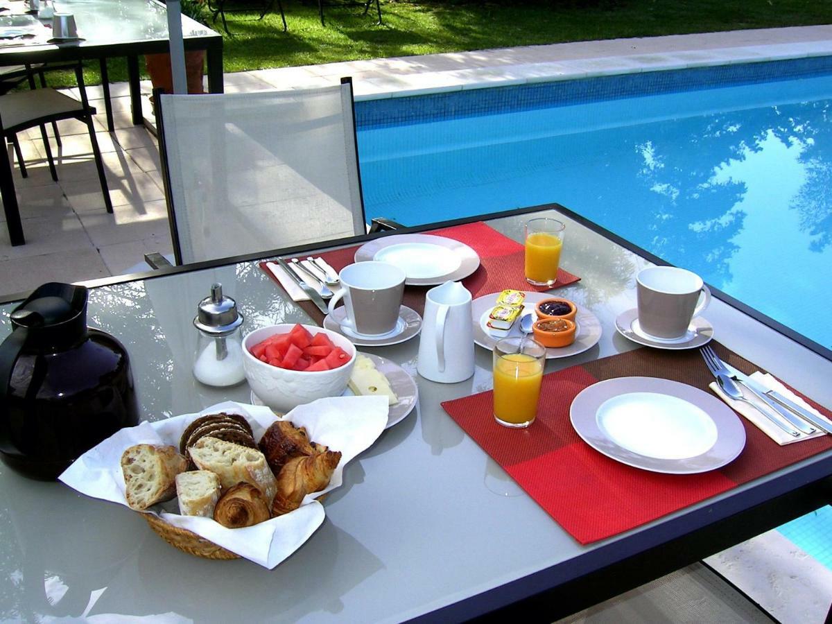 Mas La Provence Bed & Breakfast ลีล-ซูร์-ลา-ซอร์ก ภายนอก รูปภาพ